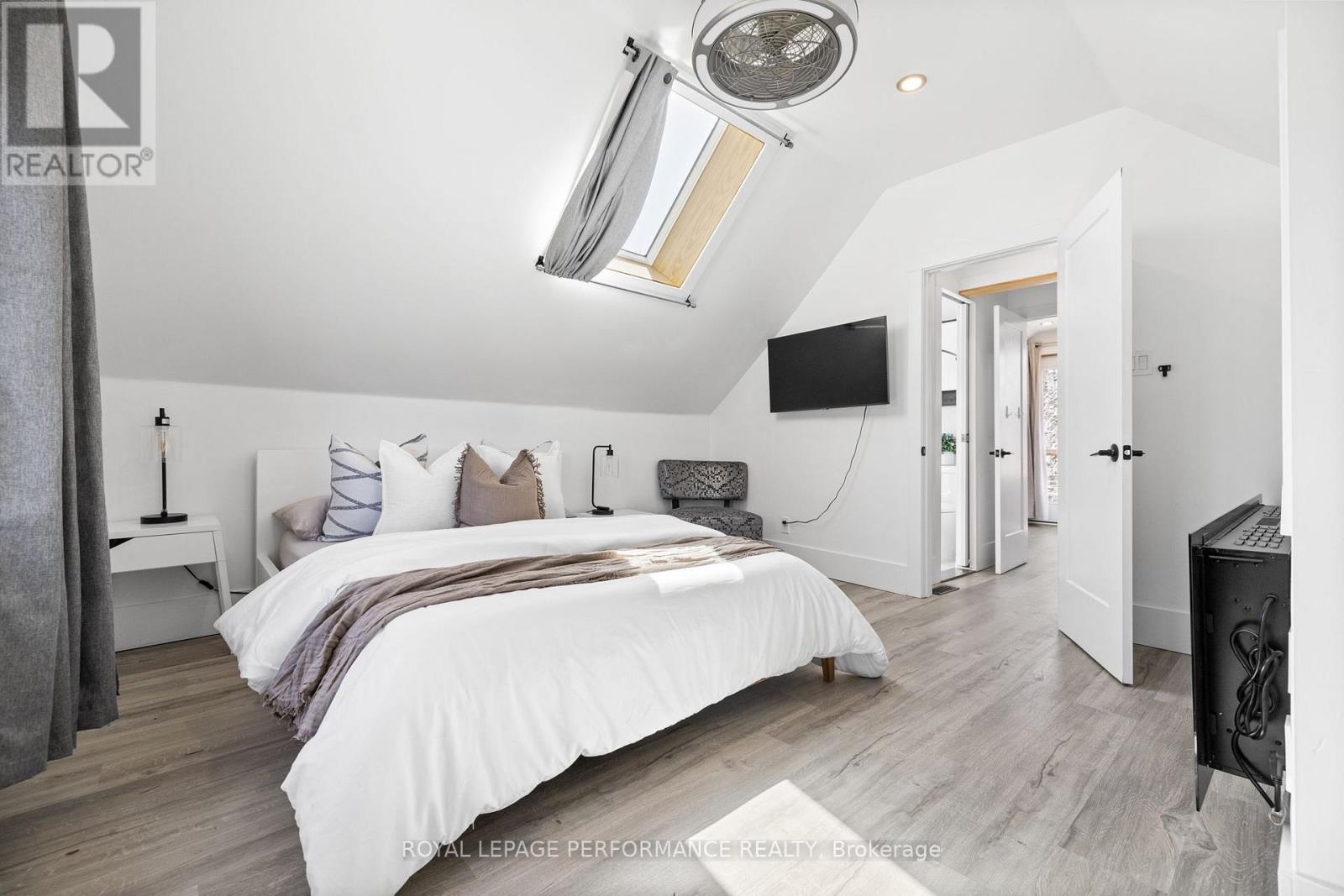 Photo 15 of 12 Sherbrooke Avenue, Ottawa ON
