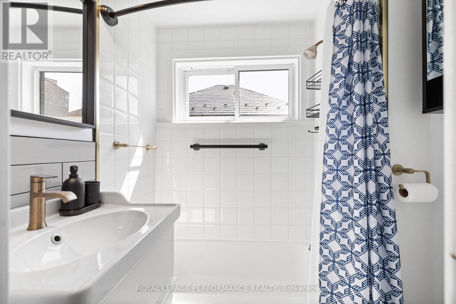Photo 18 of 12 Sherbrooke Avenue, Ottawa ON
