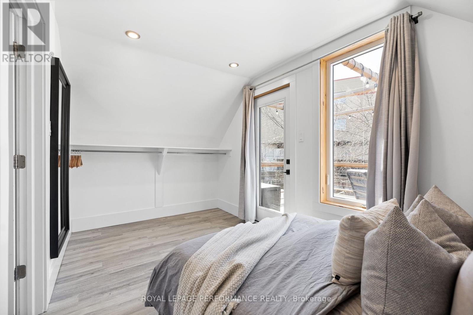 Photo 22 of 12 Sherbrooke Avenue, Ottawa ON