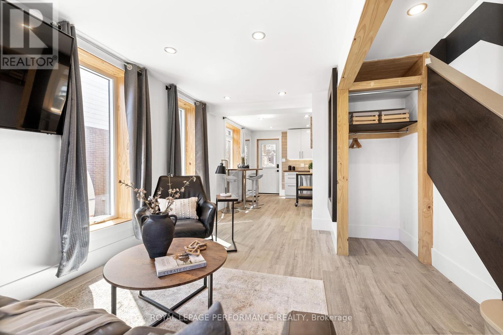 Photo 3 of 12 Sherbrooke Avenue, Ottawa ON