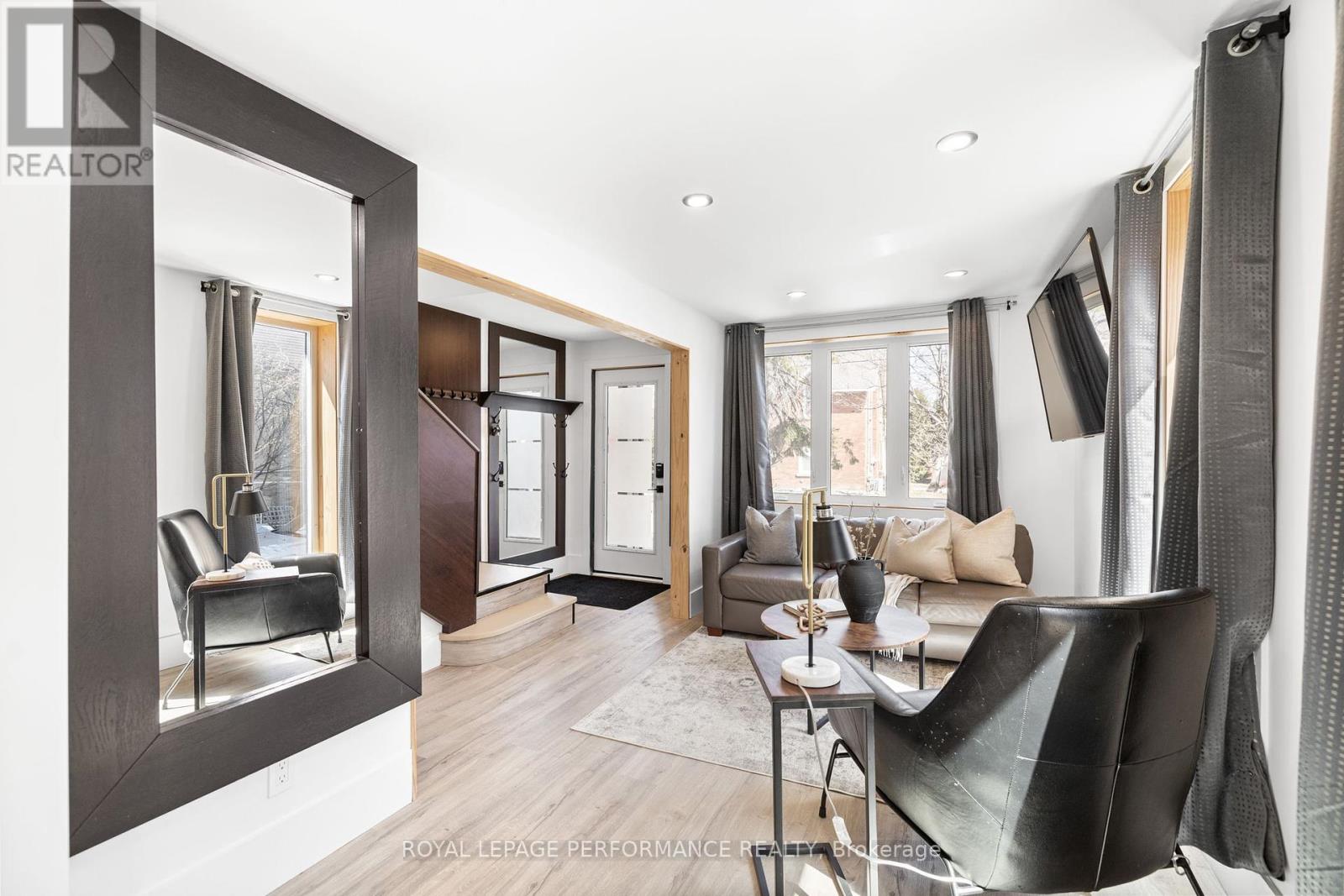 Photo 6 of 12 Sherbrooke Avenue, Ottawa ON