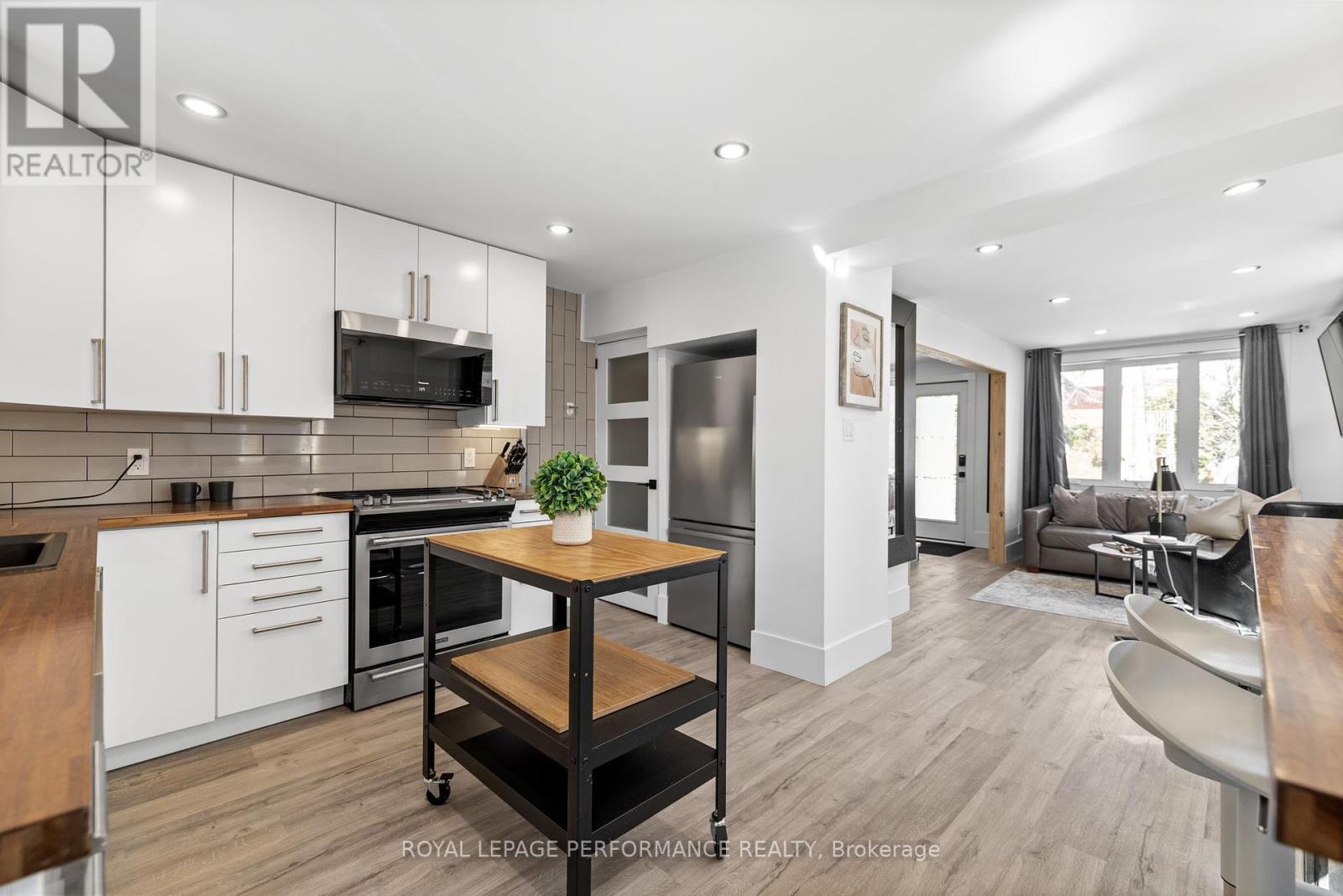 Photo 9 of 12 Sherbrooke Avenue, Ottawa ON