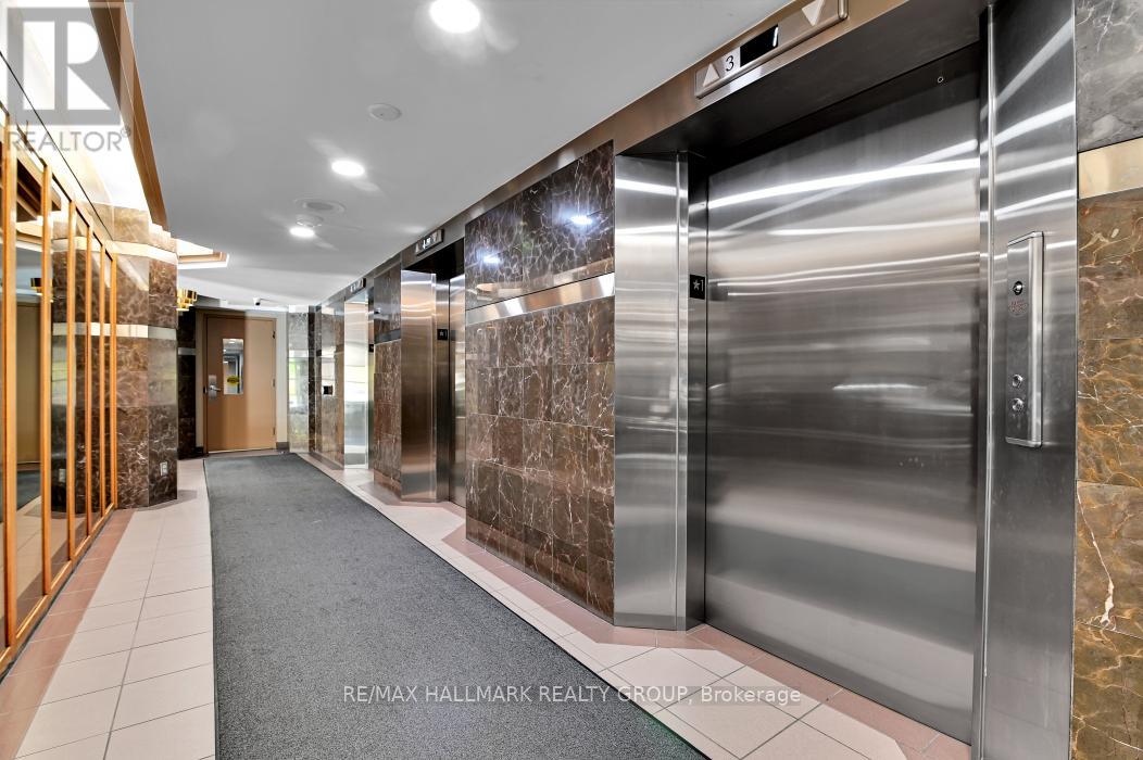 Photo 8 of 708 2760 Carousel Crescent, Ottawa ON