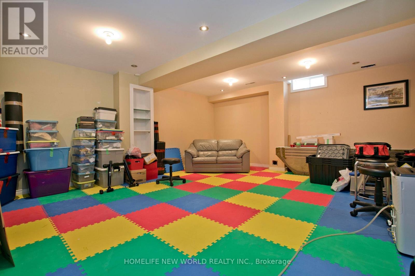 Photo 22 of 54 Brussels Avenue, Brampton ON