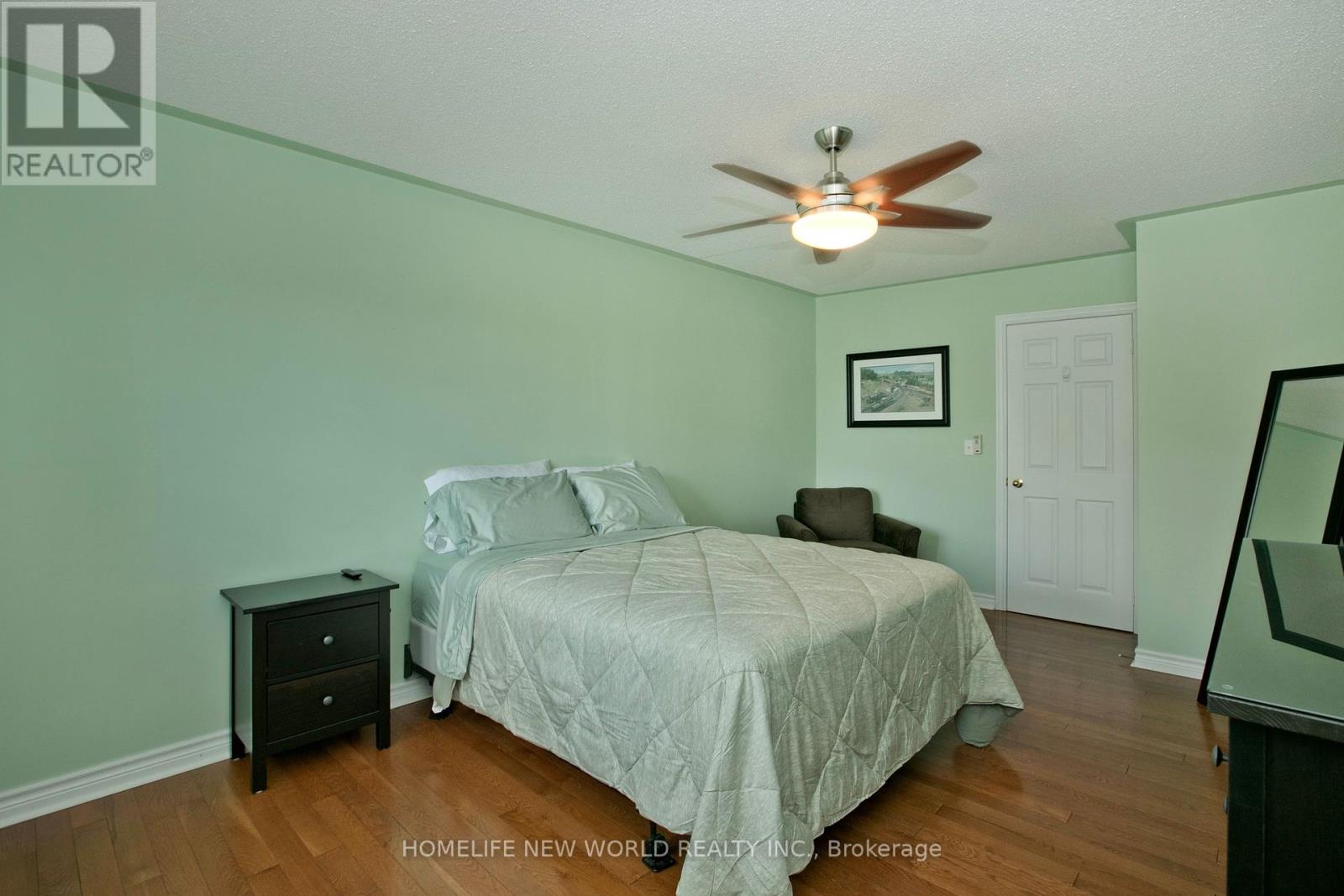 Photo 20 of 54 Brussels Avenue, Brampton ON