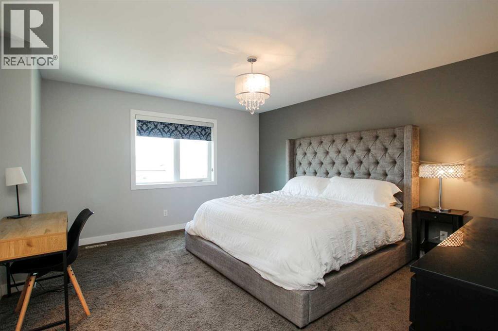 Photo 21 of 208 Van Slyke Way, Red Deer AB