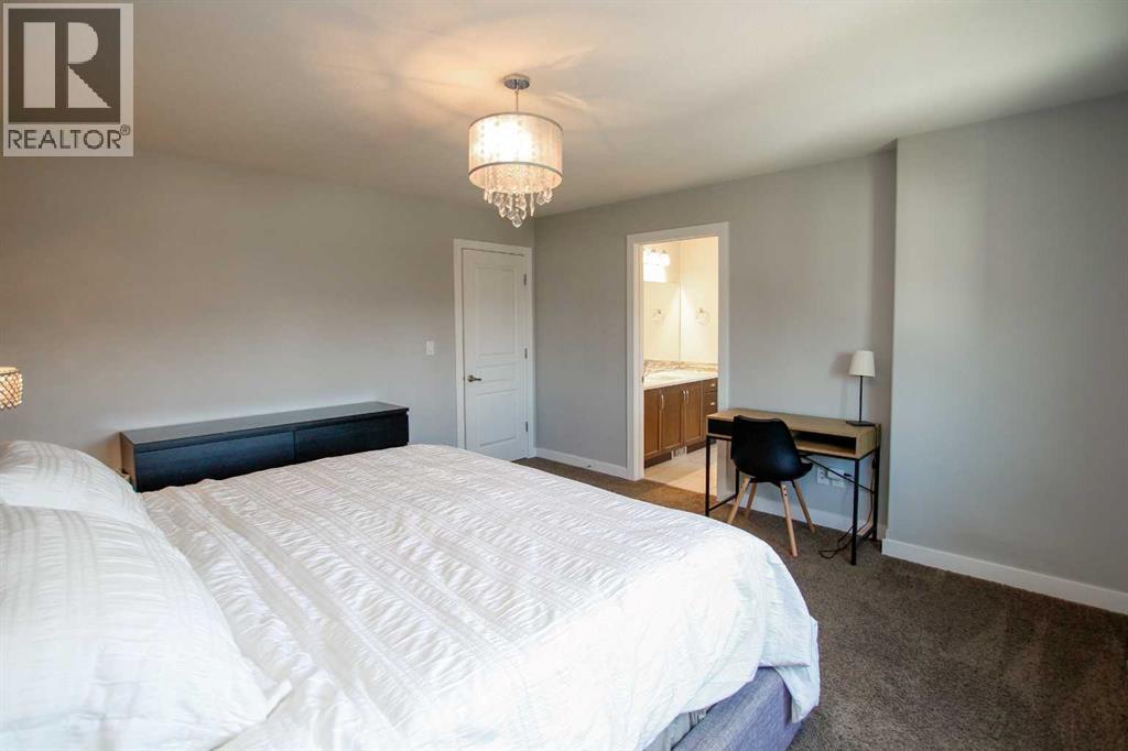 Photo 23 of 208 Van Slyke Way, Red Deer AB