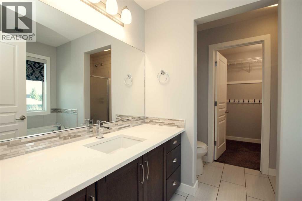 Photo 24 of 208 Van Slyke Way, Red Deer AB