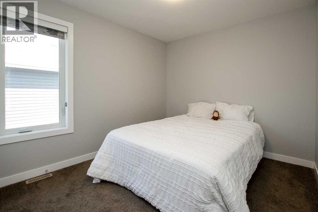 Photo 28 of 208 Van Slyke Way, Red Deer AB