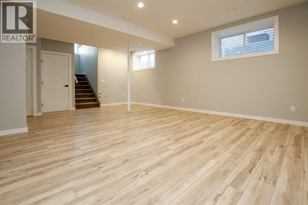 Photo 32 of 208 Van Slyke Way, Red Deer AB