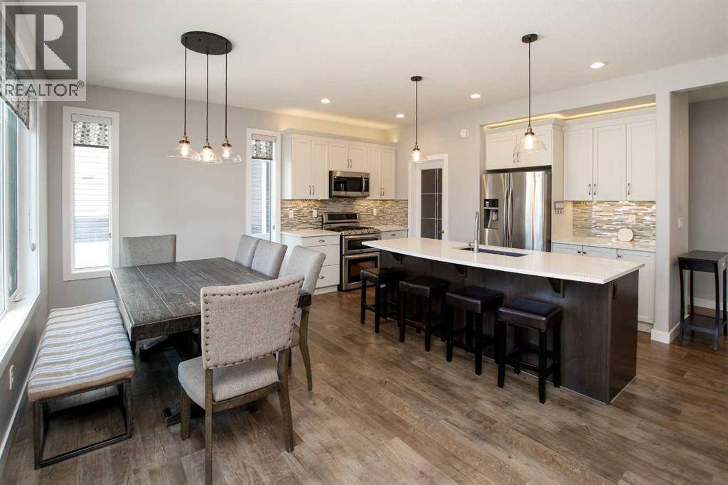 Photo 5 of 208 Van Slyke Way, Red Deer AB