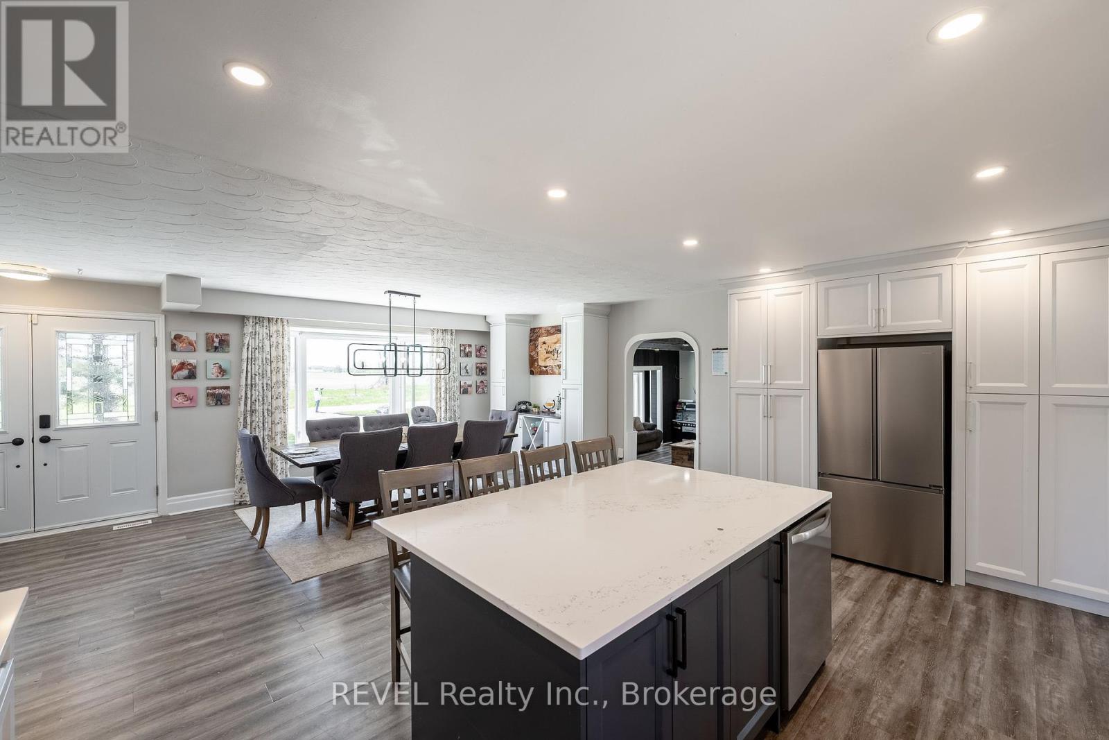 Photo 16 of 350 Kemp Road W, Grimsby ON