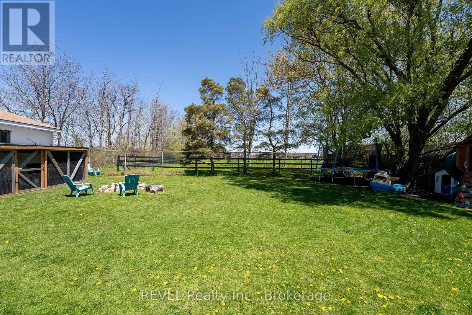 Photo 44 of 350 Kemp Road W, Grimsby ON