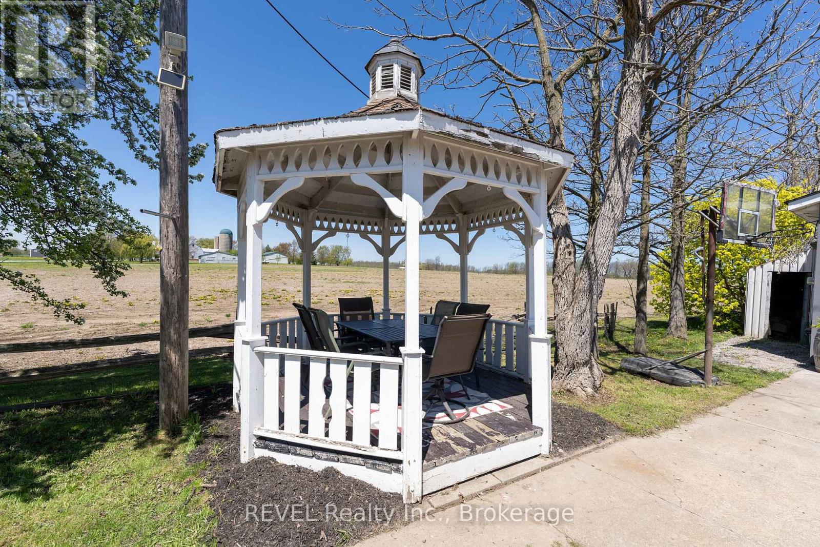 Photo 49 of 350 Kemp Road W, Grimsby ON