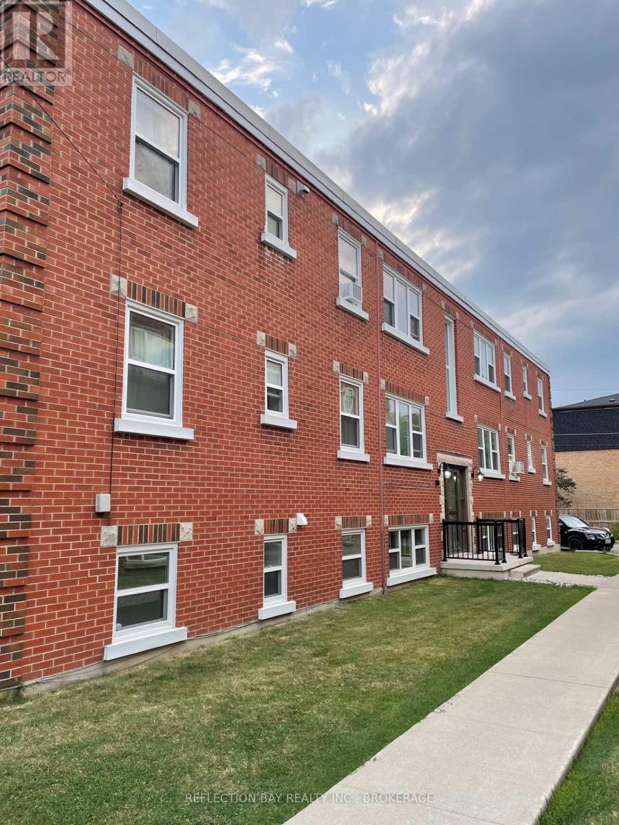 Photo 27 of 8 5 Applewood Avenue, Hamilton ON