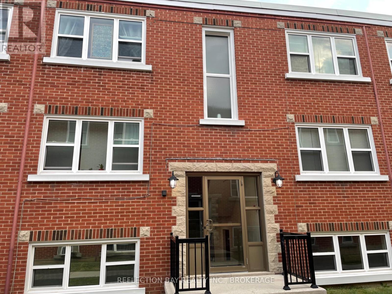 Photo 28 of 8 5 Applewood Avenue, Hamilton ON