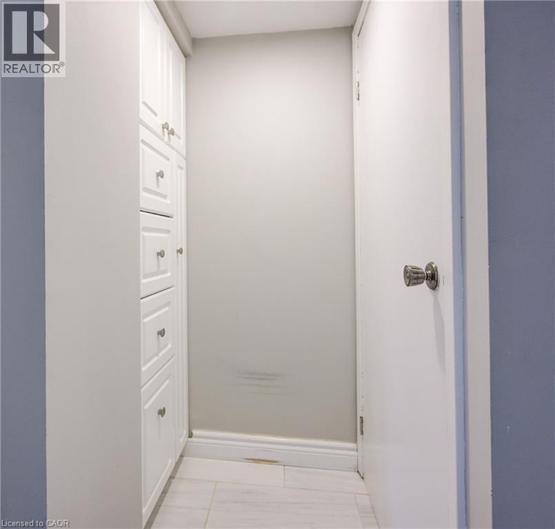 Photo 21 of 121 University Avenue E Unit 43, Waterloo ON
