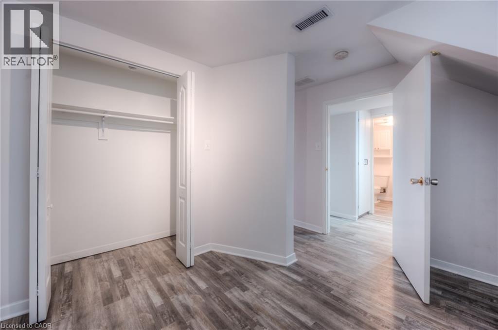 Photo 11 of 57 Kingswood Drive Unit Lower, Kitchener ON