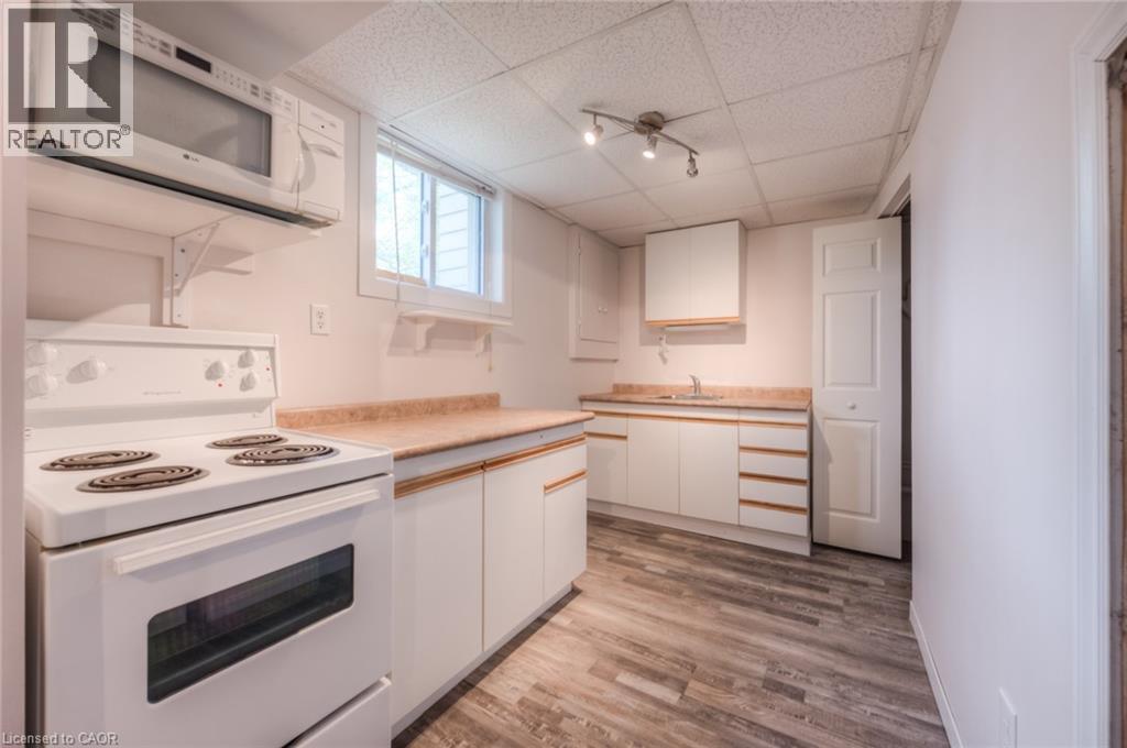 Photo 4 of 57 Kingswood Drive Unit Lower, Kitchener ON