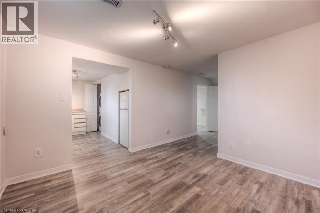 Photo 8 of 57 Kingswood Drive Unit Lower, Kitchener ON