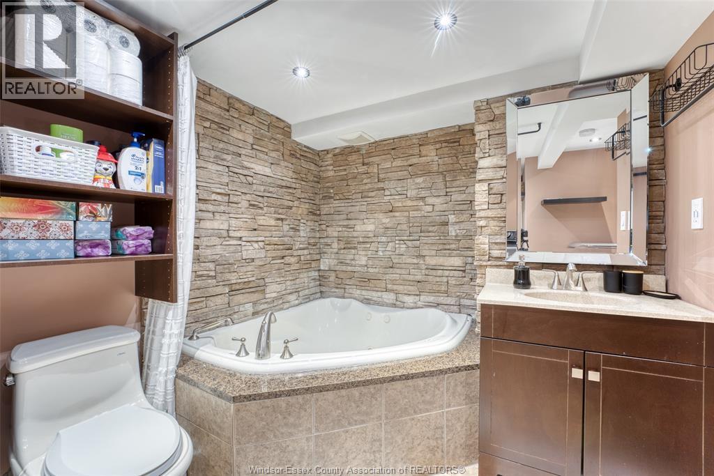 Photo 32 of 8297 Gregory Place, Windsor ON