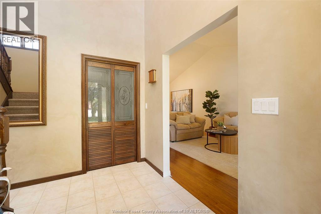 Photo 10 of 34 Cherrywood Avenue, Leamington ON