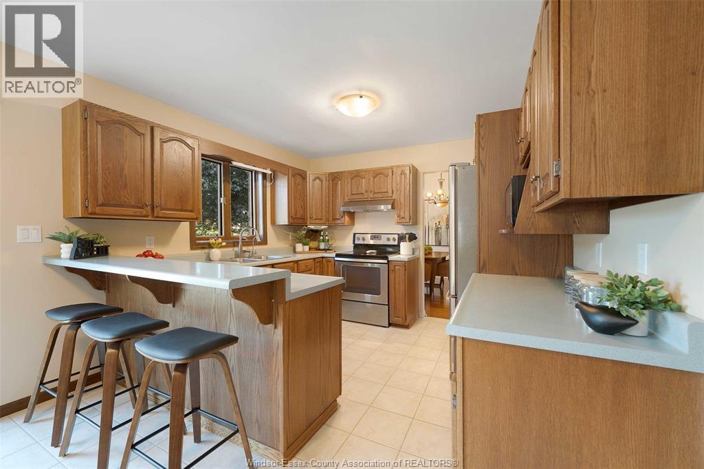 Photo 21 of 34 Cherrywood Avenue, Leamington ON