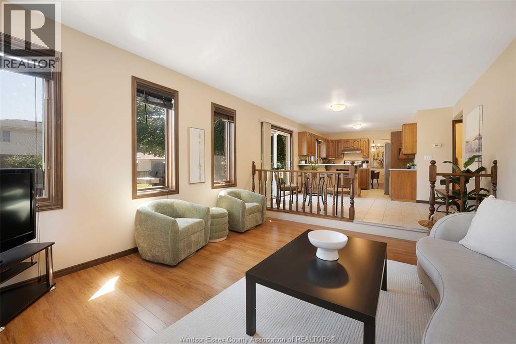 Photo 25 of 34 Cherrywood Avenue, Leamington ON