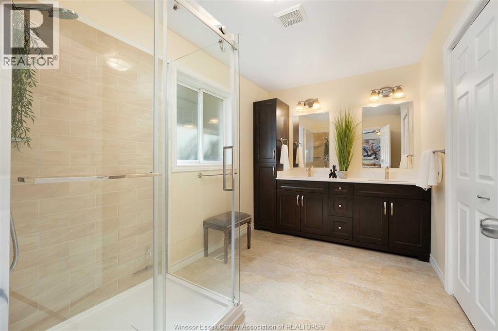Photo 32 of 34 Cherrywood Avenue, Leamington ON