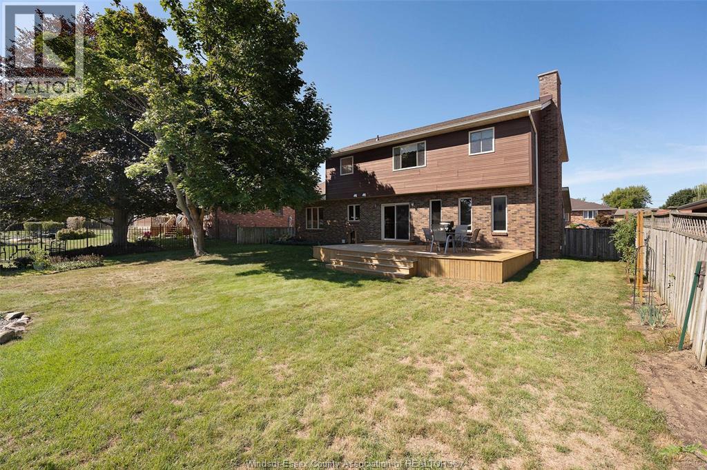 Photo 5 of 34 Cherrywood Avenue, Leamington ON