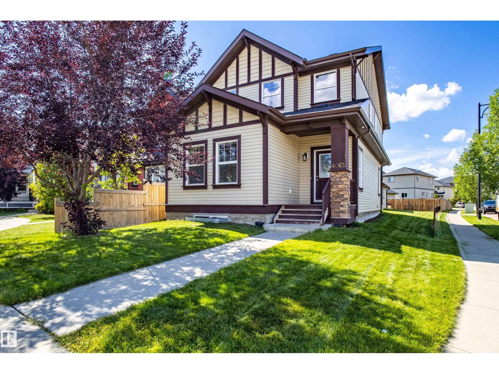 Photo 3 of 4062 Alexander Wy Sw, Edmonton AB