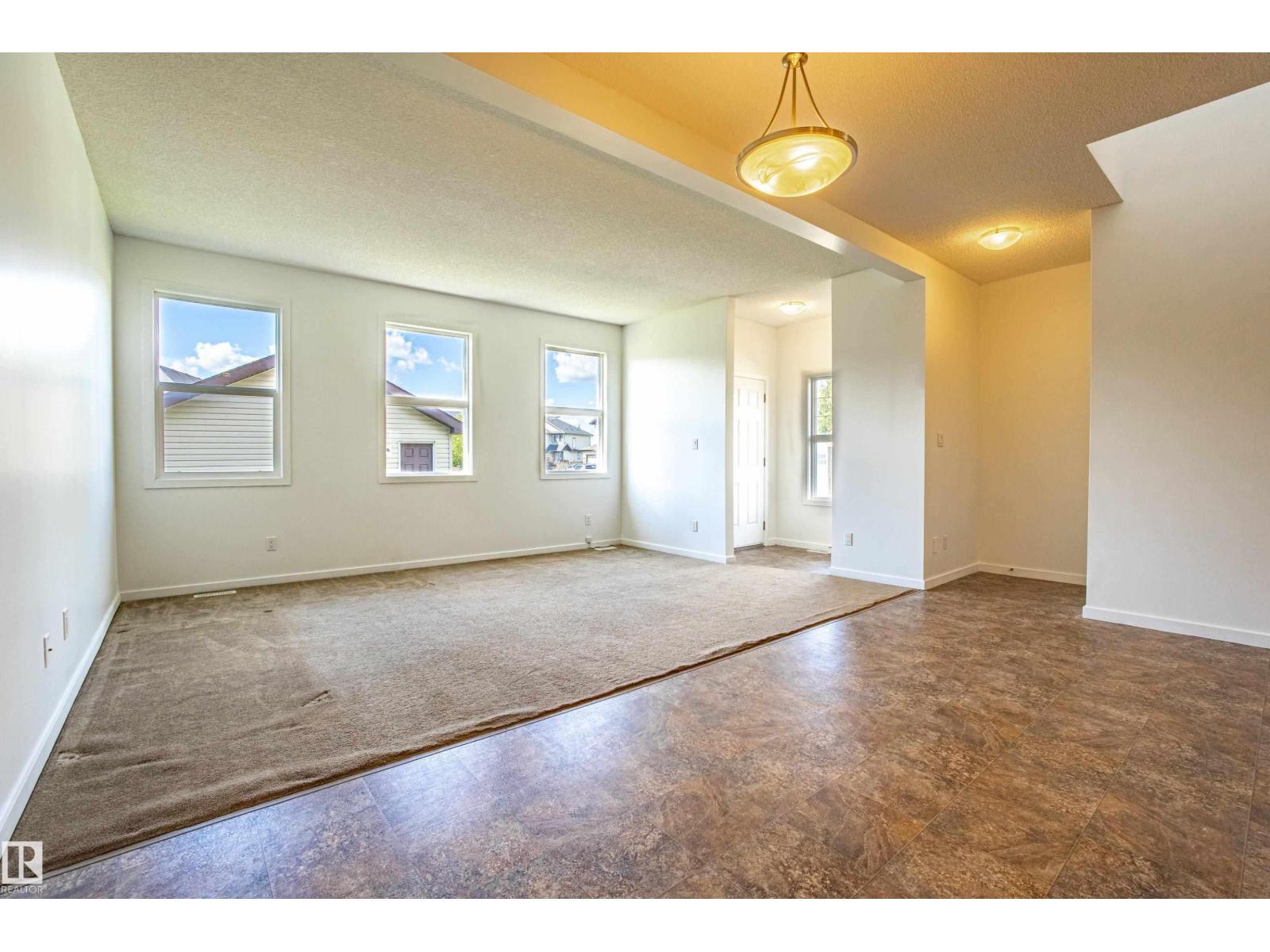 Photo 14 of 4062 Alexander Wy Sw, Edmonton AB