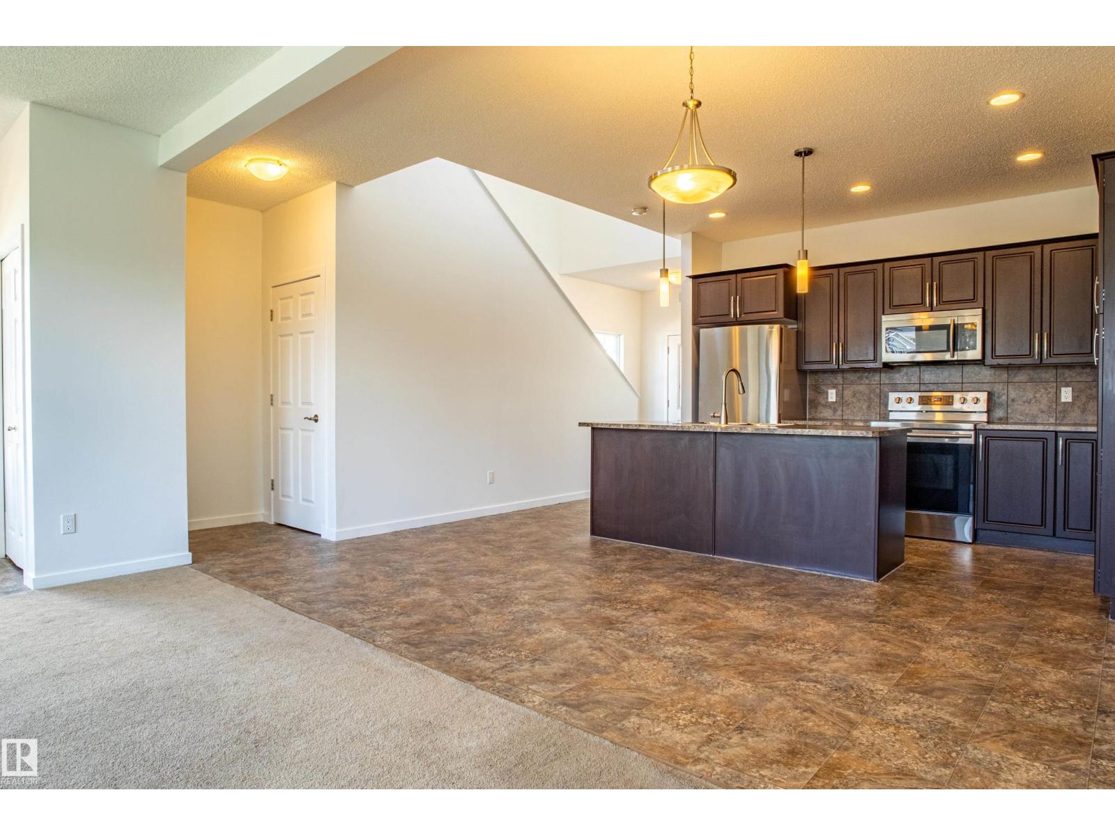 Photo 13 of 4062 Alexander Wy Sw, Edmonton AB