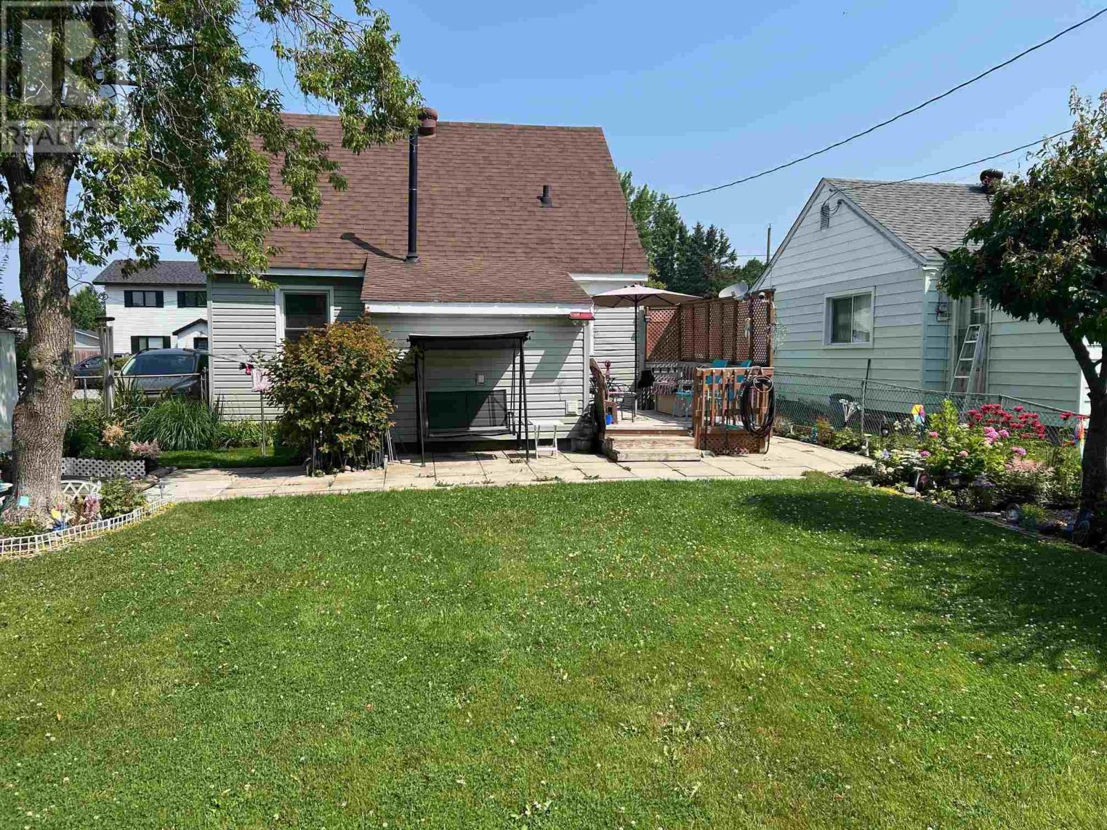 Photo 23 of 35 Montgomery Ave, Sault Ste Marie ON