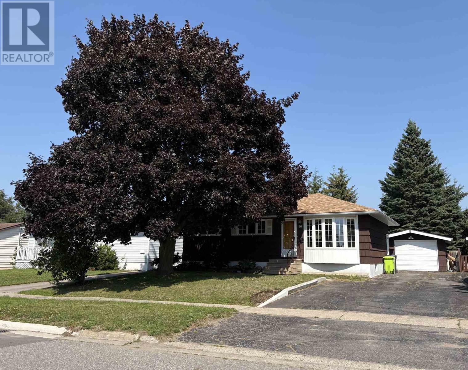 Photo 2 of 16 Lewis Rd, Sault Ste Marie ON