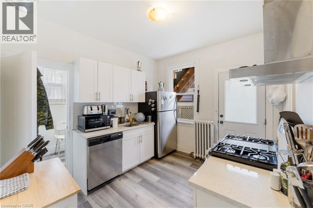 Photo 12 of 188 S Caroline Street S, Hamilton ON