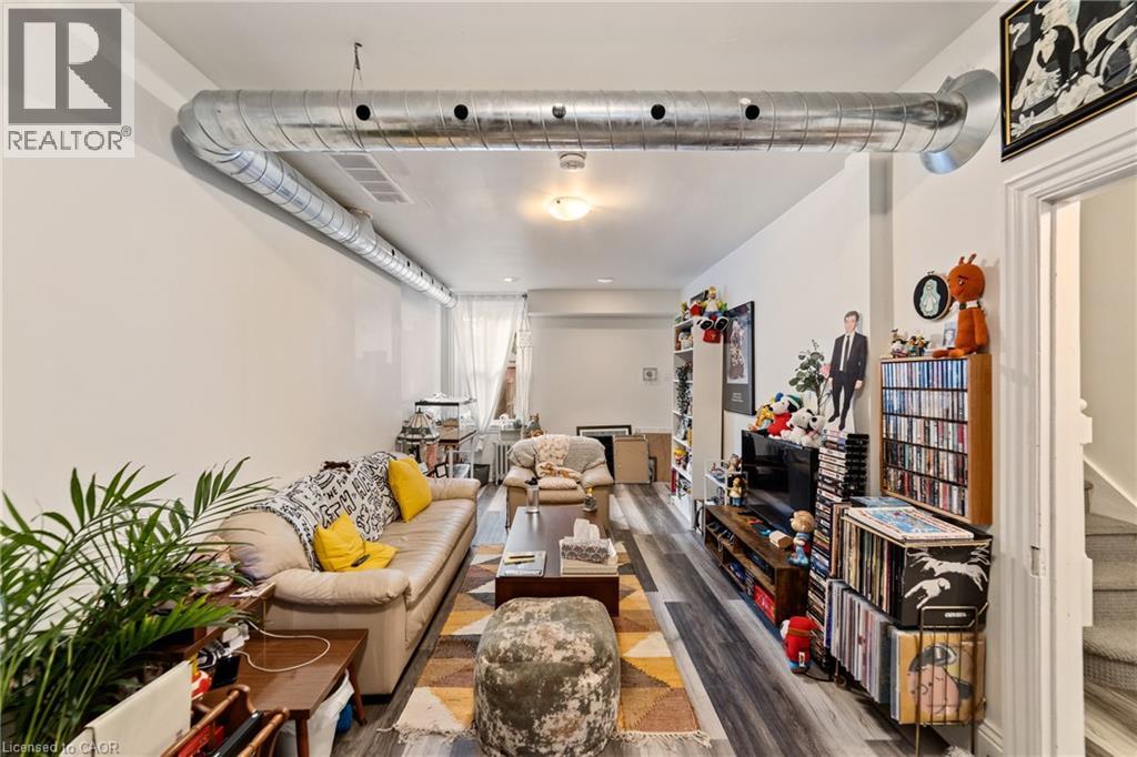 Photo 16 of 188 S Caroline Street S, Hamilton ON