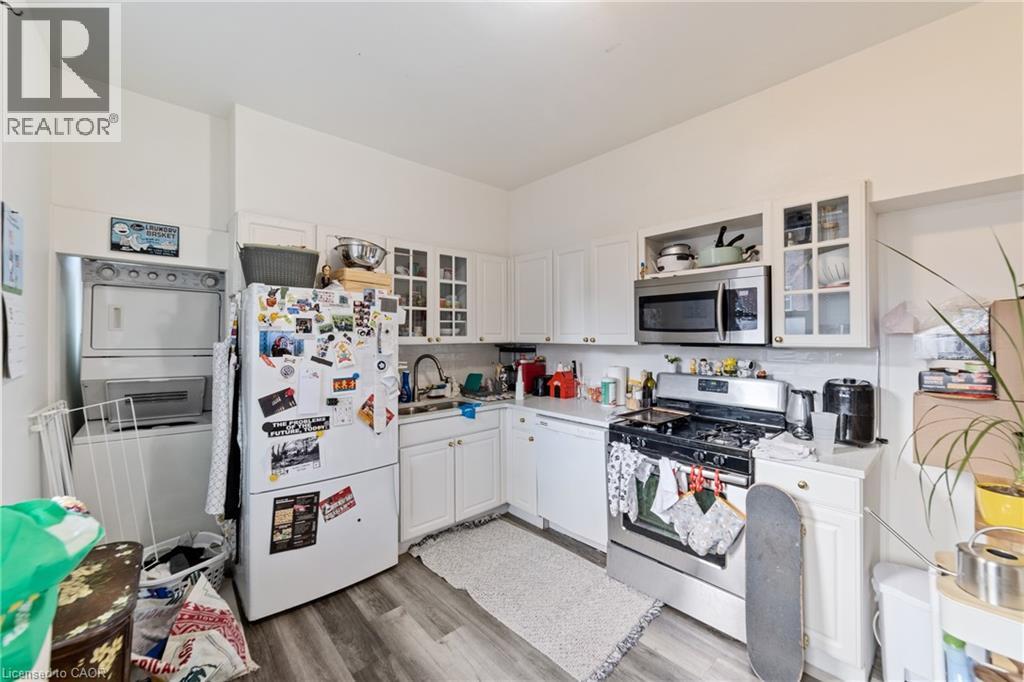 Photo 19 of 188 S Caroline Street S, Hamilton ON