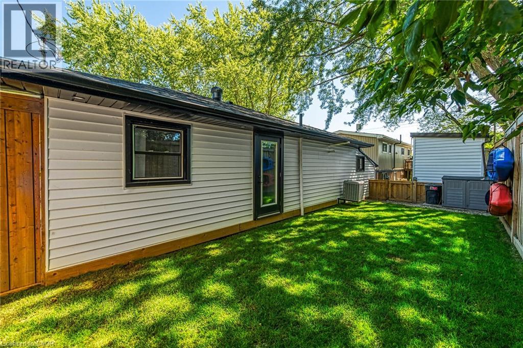 Photo 38 of 19 3rd Street, Selkirk ON
