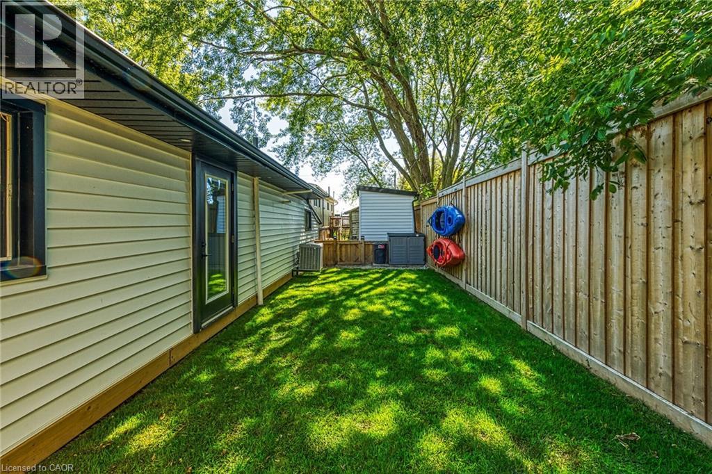 Photo 39 of 19 3rd Street, Selkirk ON