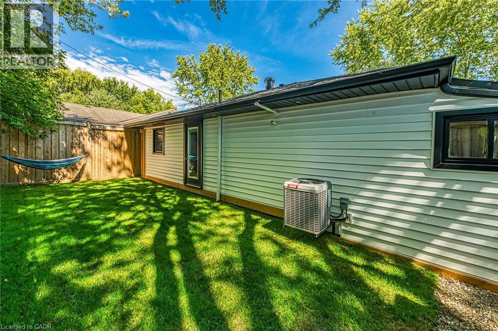 Photo 37 of 19 3rd Street, Selkirk ON