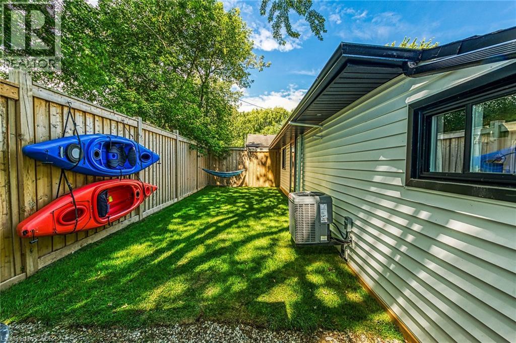 Photo 35 of 19 3rd Street, Selkirk ON