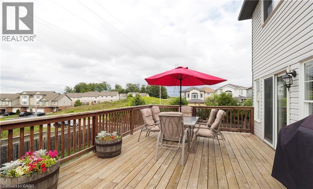 Photo 33 of 500 Snowdrop Court, Kitchener ON