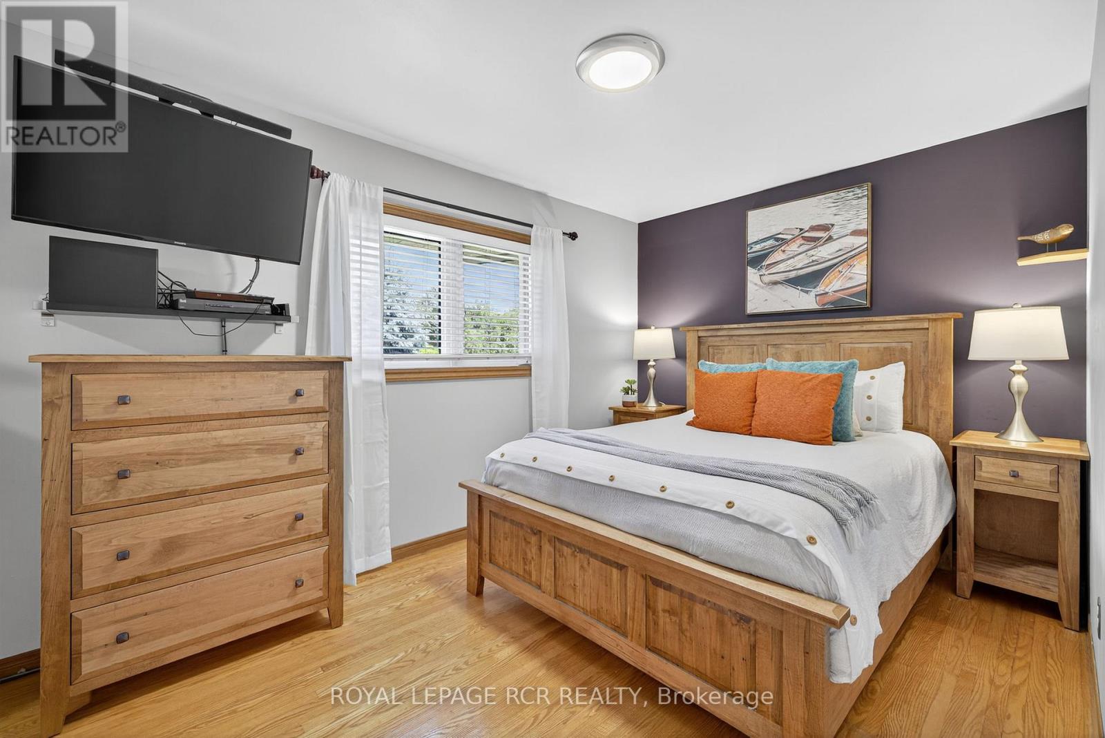 Photo 12 of 217 Zina Street, Orangeville ON