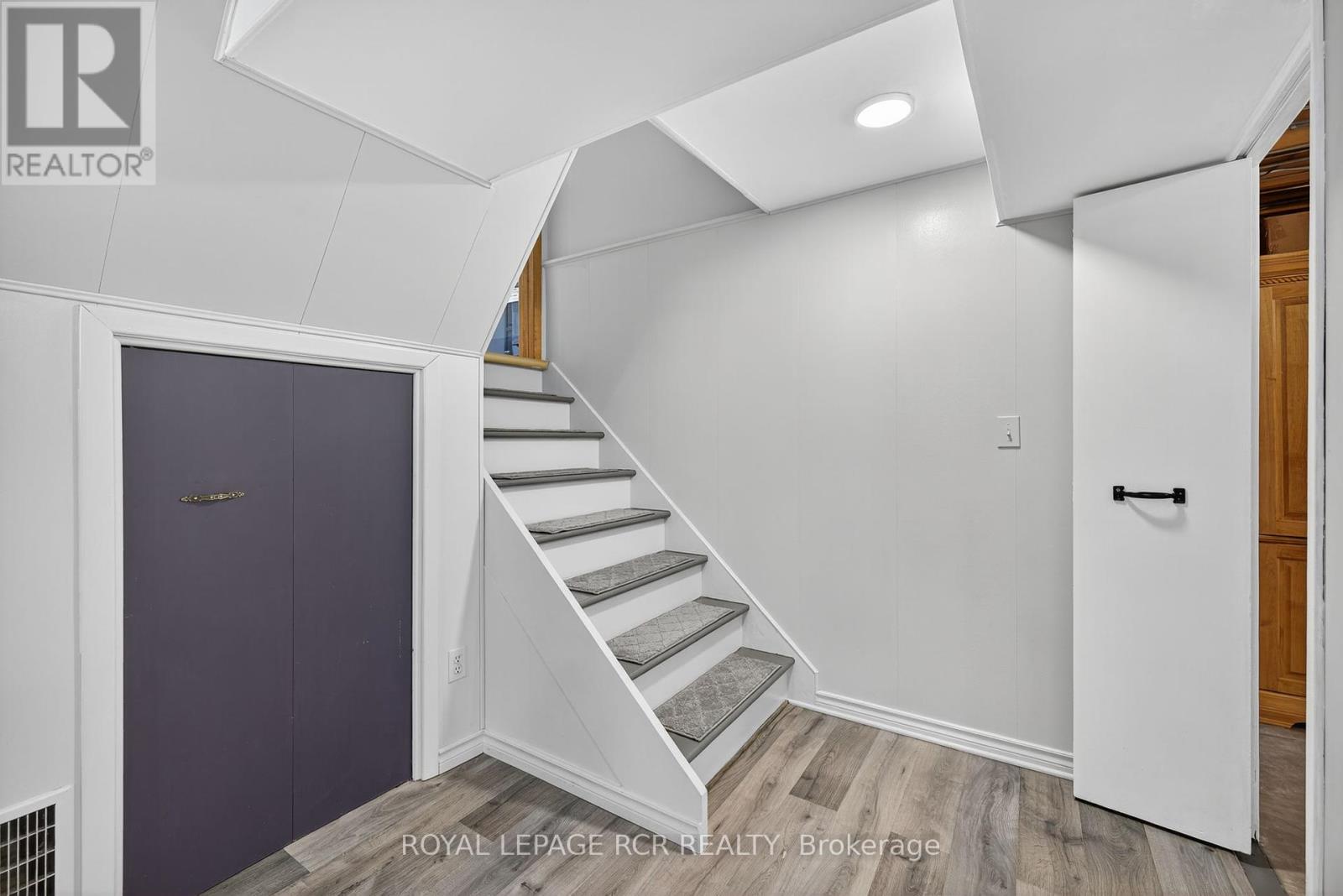 Photo 17 of 217 Zina Street, Orangeville ON