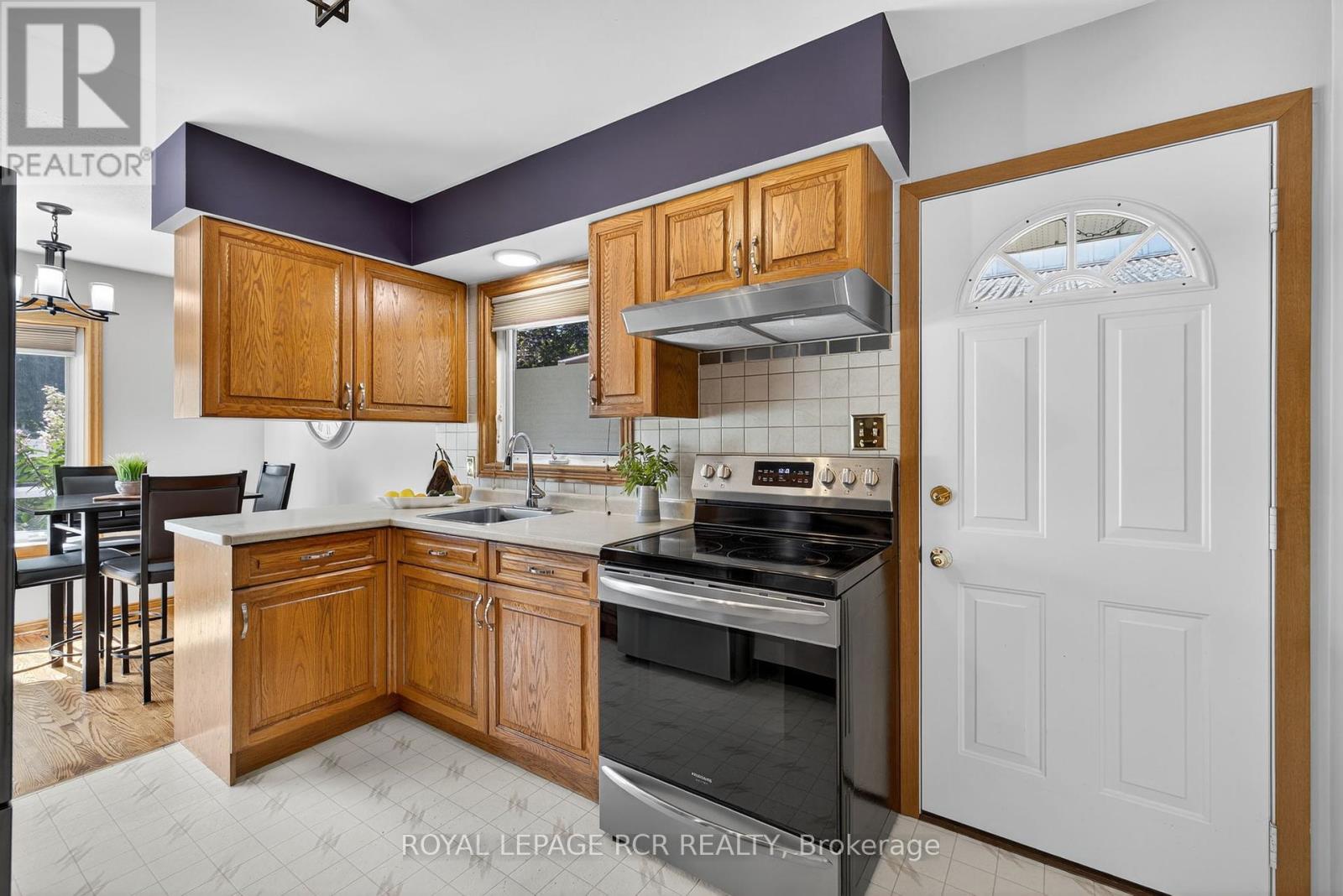Photo 9 of 217 Zina Street, Orangeville ON