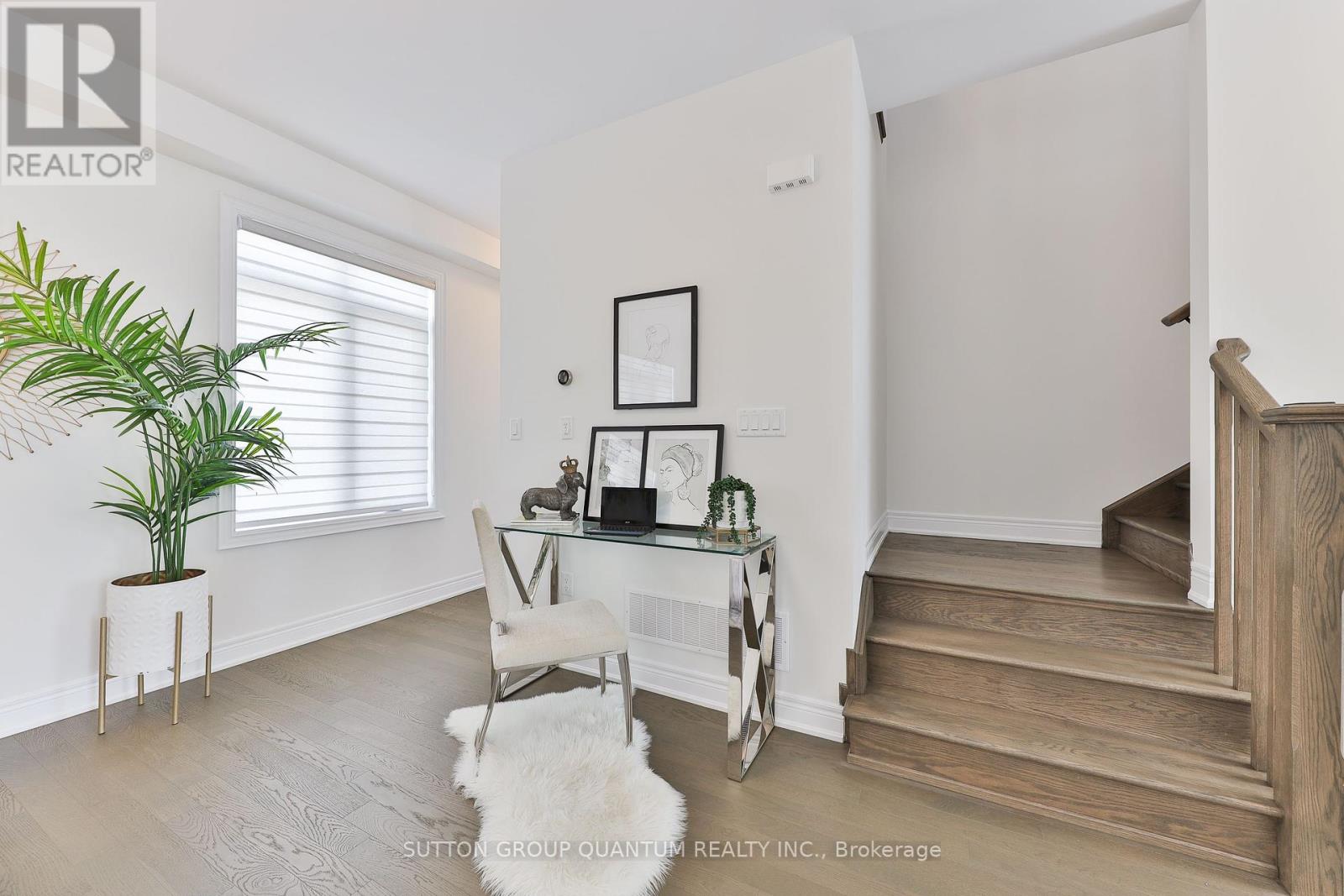 Photo 13 of 2168 Postmaster Drive, Oakville ON