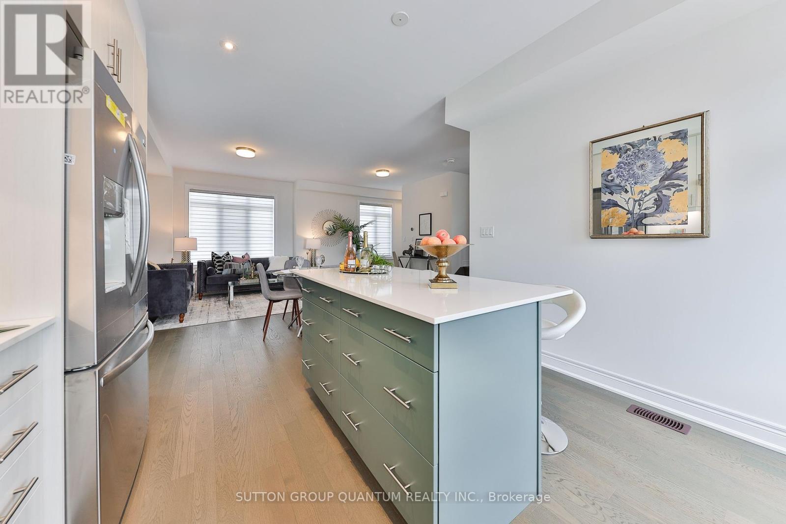 Photo 23 of 2168 Postmaster Drive, Oakville ON