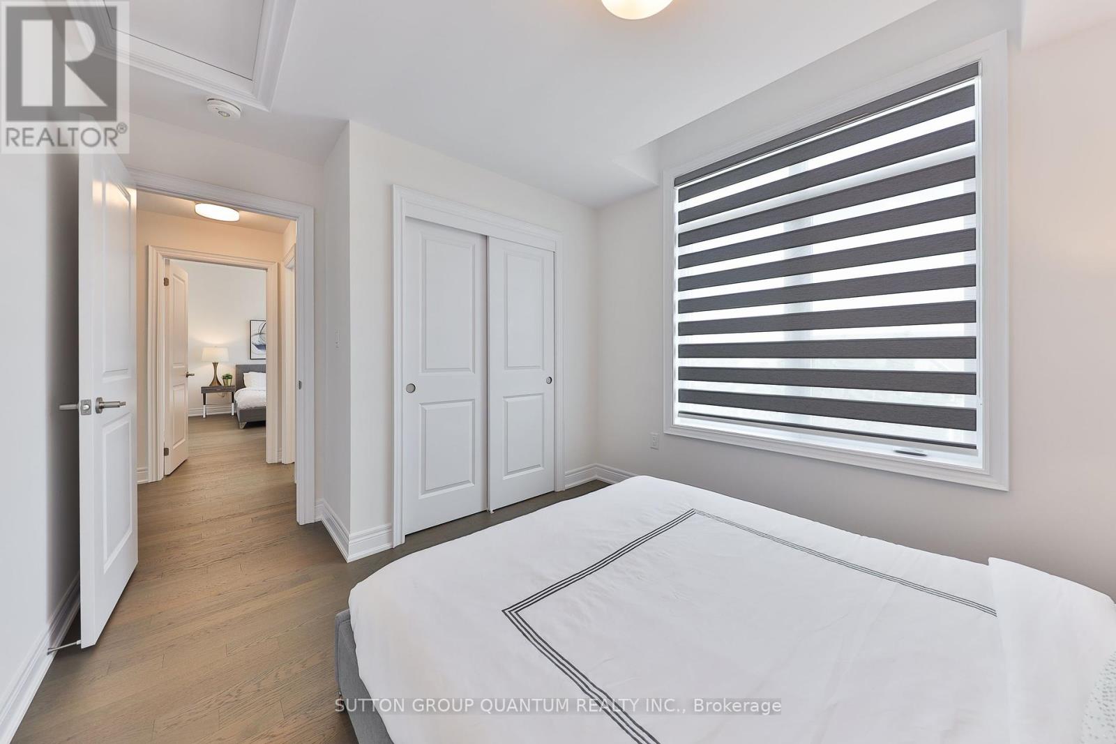 Photo 39 of 2168 Postmaster Drive, Oakville ON