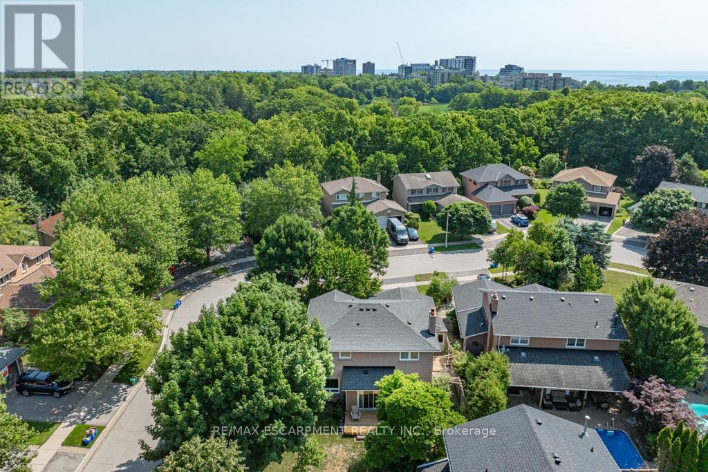 Photo 50 of 3036 Swansea Drive, Oakville ON